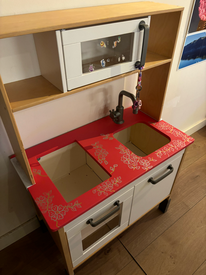 Redesigned kids' kitchen